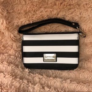 Michale Kors Wristlet